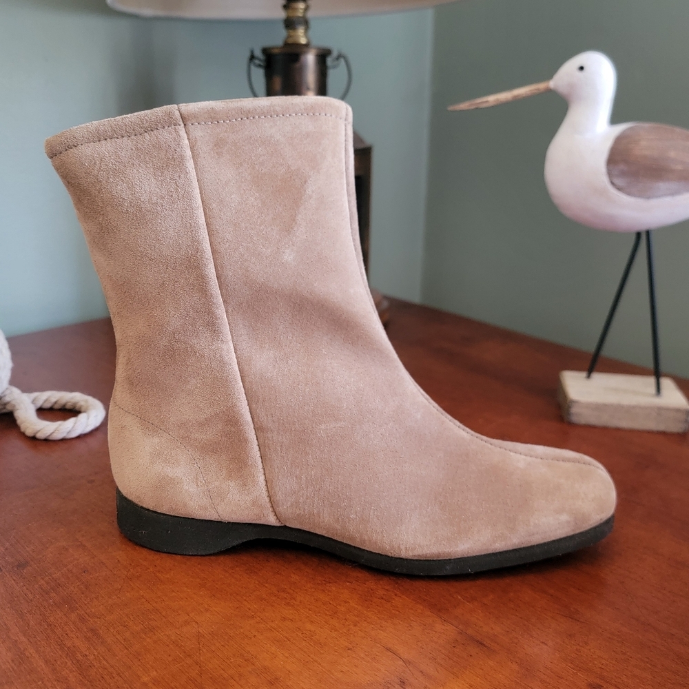 Vintage Hush Puppies Suede Shearling Lined Ankle Boots Tan 6.5 NWOT